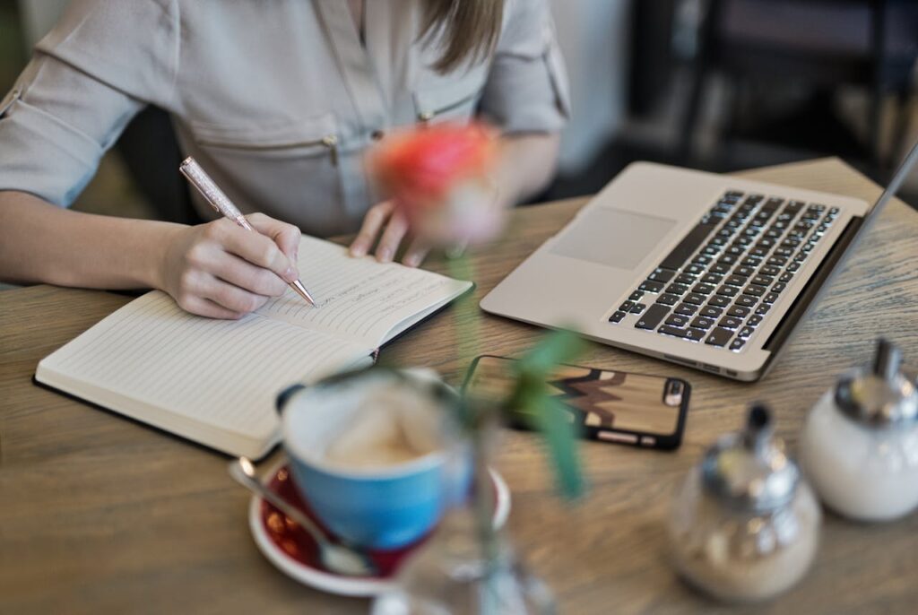 Side Hustles That Can Help You Fund Your Startup